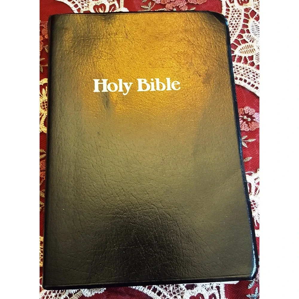 GIANT PRINT King‎ James Version Bible Faux BLACK LEATHER Red Letter Edition